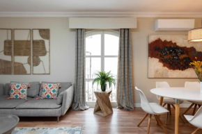 2 Bedroom apartment with great location in Puerto Banus